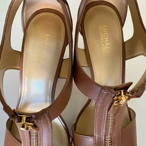 Michael Kors Leather Women's heels- 6.5 - Picture 4 of 4